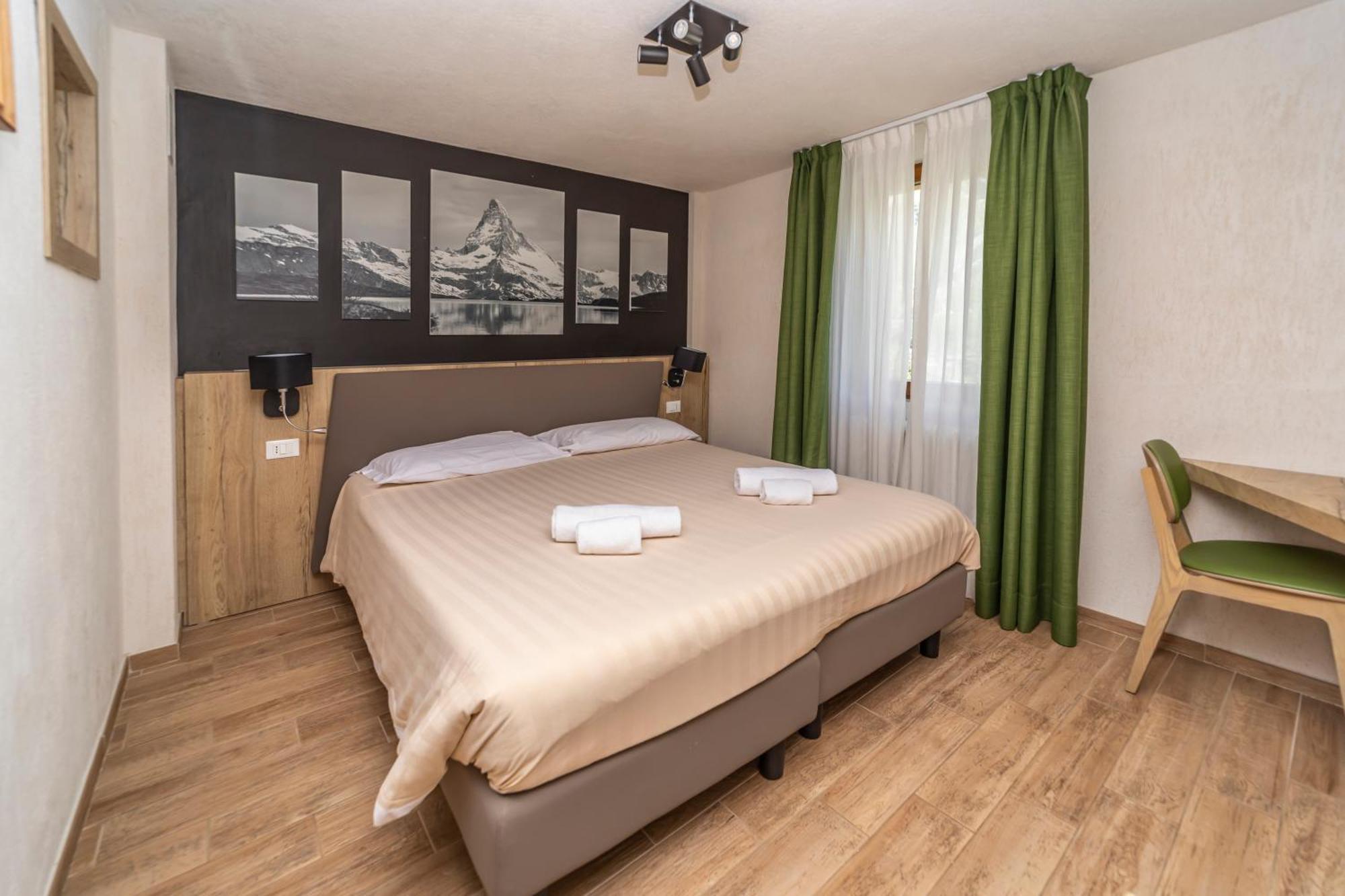 Hotel Petit Palais Breuil-Cervinia Quarto foto