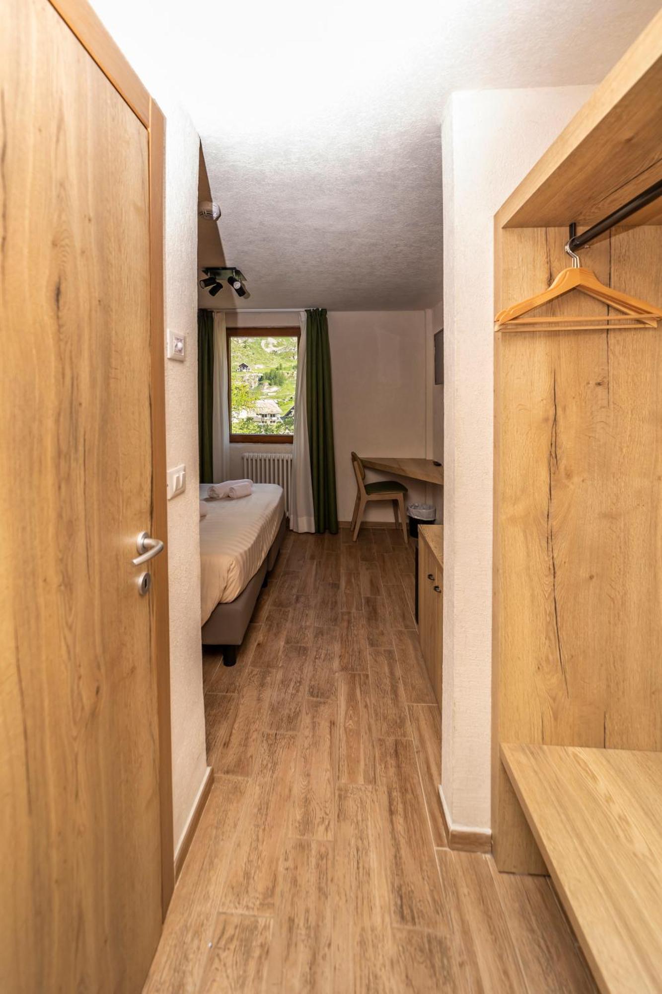Hotel Petit Palais Breuil-Cervinia Quarto foto